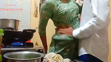 Indian milf is getting fucked in the kitchen instead of maki...
